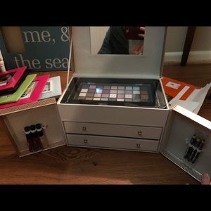 Ulta Makeup Kit! Never used BRAND NEW